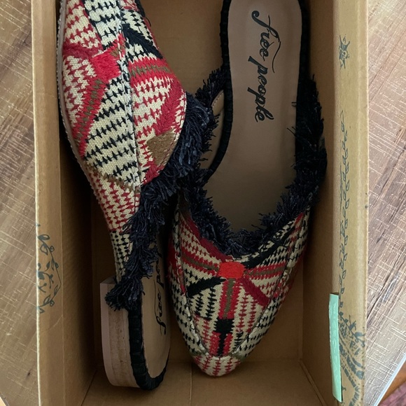 NIB Free People Fabric Newport Flat Red Size 8 Loafer Mules - Picture 7 of 7
